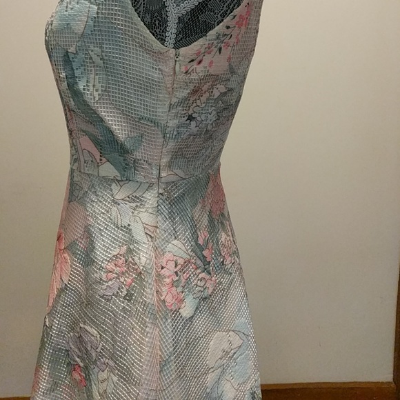 One ❤️ Clothing Los Angeles Floral Dress - Picture 6 of 8